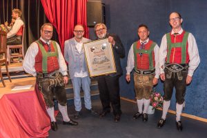 Read more about the article Vereinskapelle Gossensaß ernennt Ehrenmitglied